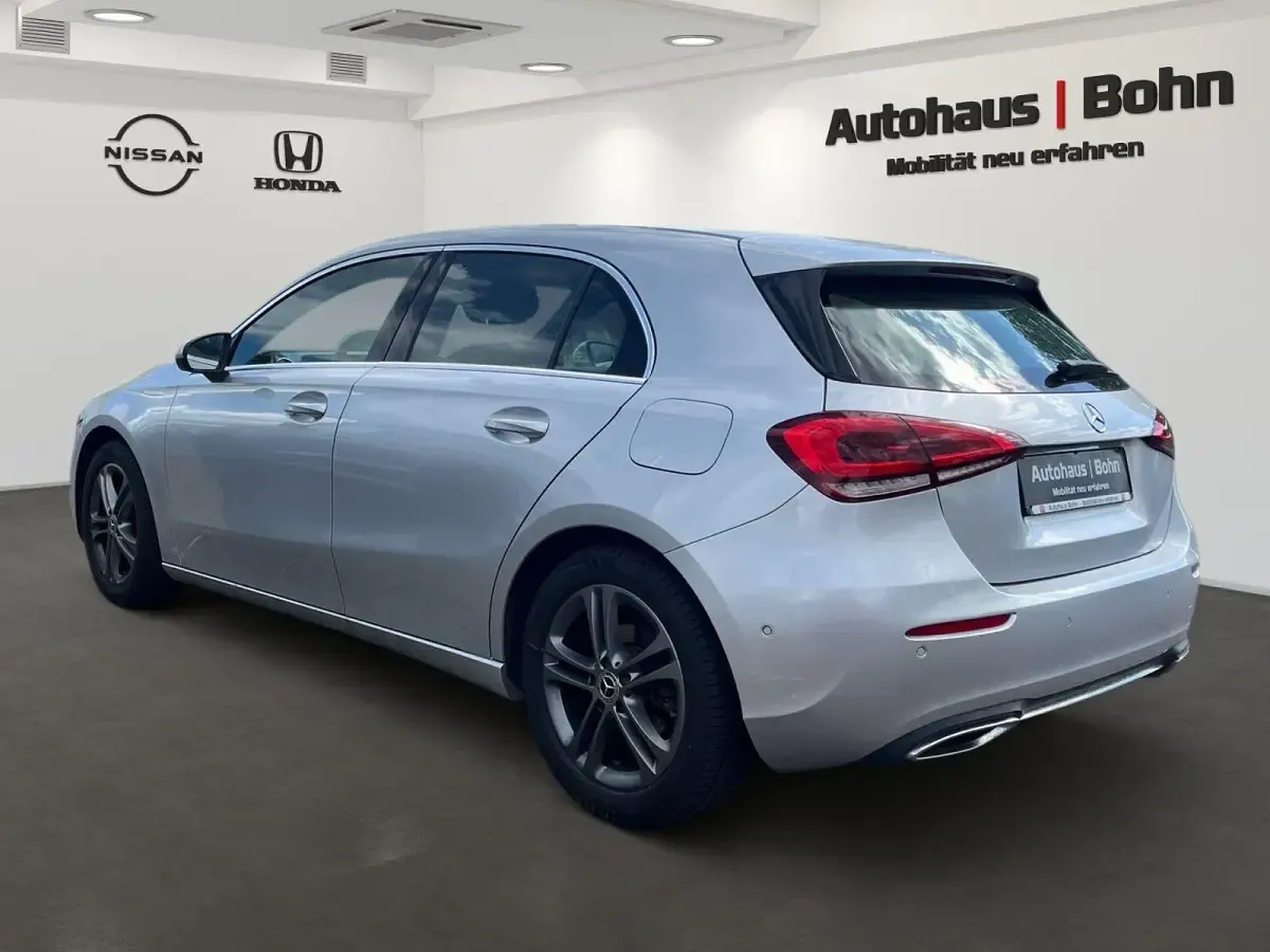 Gebraucht Mercedes A200 Progressive 163 PS (119 kW) 2018 Silber Limousine