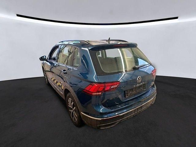 Gebraucht VW Tiguan Life 150 PS (110 kW) 2023 Blau SUV