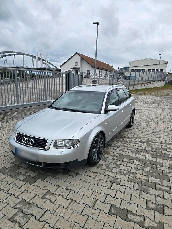 Silber Gebraucht 2003 Audi A4 Kombi | 2.199 € (Fairer Preis) - Bild 1/4