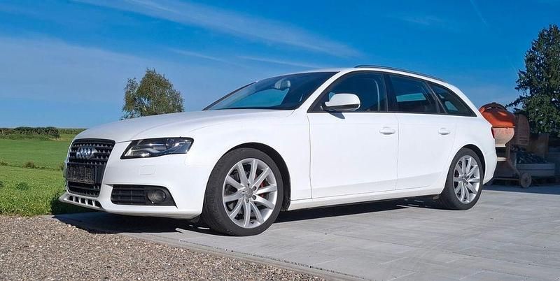 Weiß Gebraucht 2010 Audi A4 Attraction Kombi | 8.100 € (Fairer Preis) - Bild 1/4