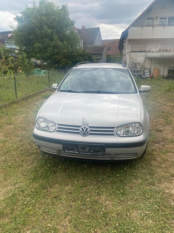 Silber Gebraucht 1999 VW Golf IV Kombi | 1.750 € - Bild 1/4
