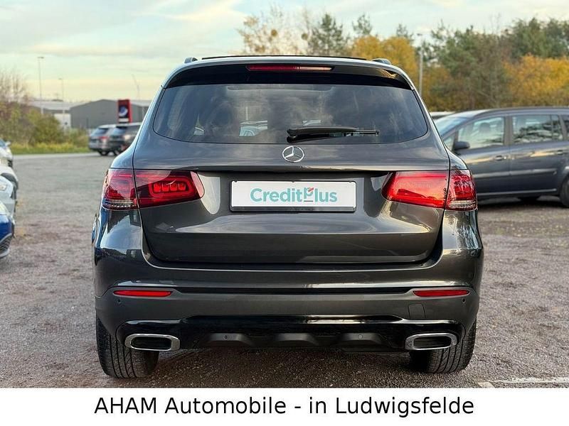 Gebraucht Mercedes GLC220 Night 194 PS (142 kW) 2022 Grau SUV