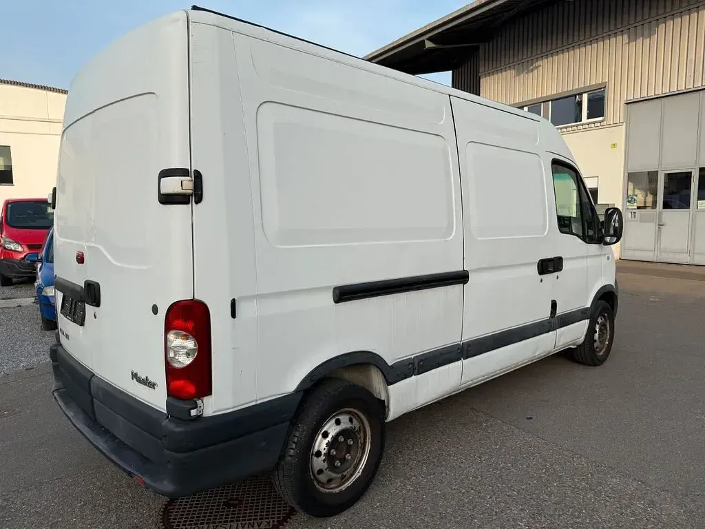 Gebraucht Renault Master 120 PS (88 kW) 2010 Weiß Van / Kleinbus
