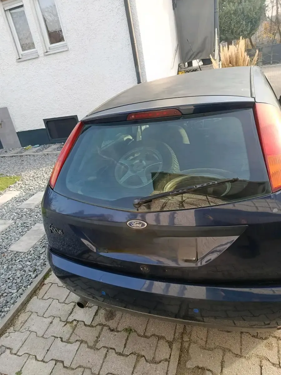 Gebraucht Ford Focus 101 PS (74 kW) 2001 Blau Limousine