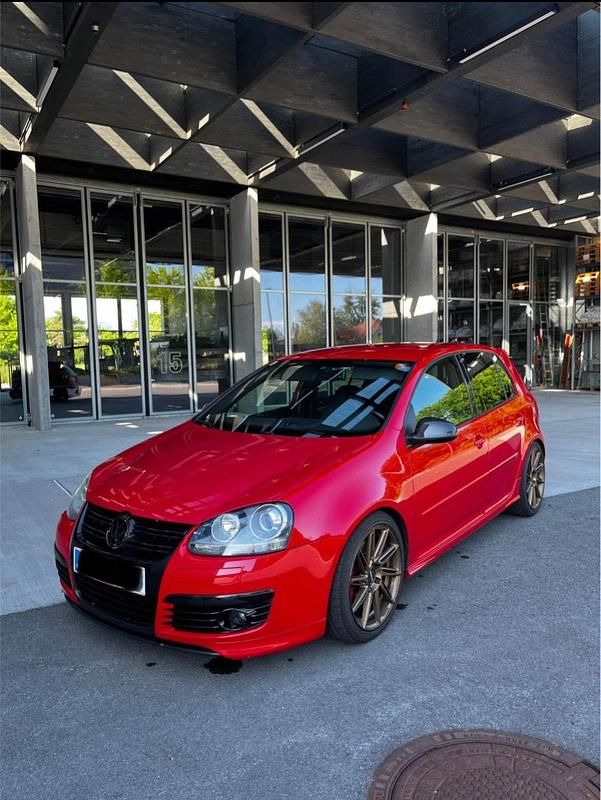Rot Gebraucht 2008 VW Golf V GTI Limousine | 12.000 € - Bild 1/4