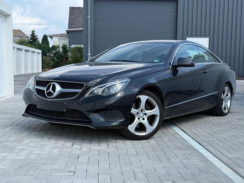 Schwarz Gebraucht 2016 Mercedes E200 | 20.000 € (Superpreis) - Bild 1/4