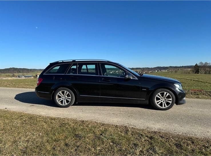 Gebraucht Mercedes C250 204 PS (150 kW) 2012 Schwarz Kombi