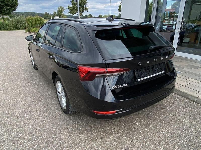 Gebraucht Skoda Octavia 116 PS (85 kW) 2022 Schwarz Kombi