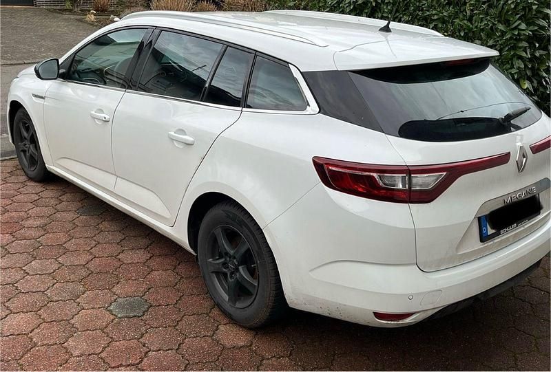Gebraucht Renault Mégane GrandTour LIMITED 140 PS (102 kW) 2019 Weiß Kombi