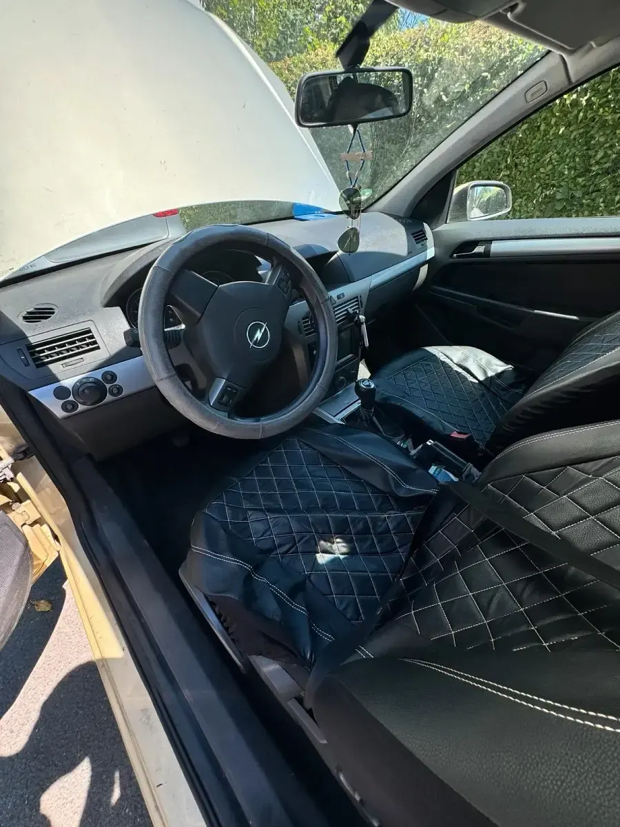 Gebraucht Opel Astra 90 PS (66 kW) 2004 Gold Kleinwagen