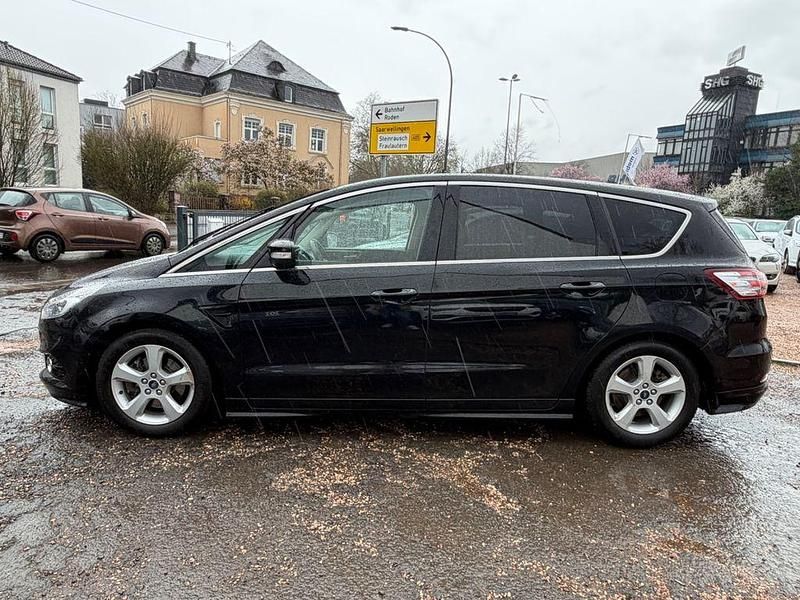 Gebraucht Ford S-MAX ST-Line 179 PS (131 kW) 2018 Schwarz Van / Kleinbus