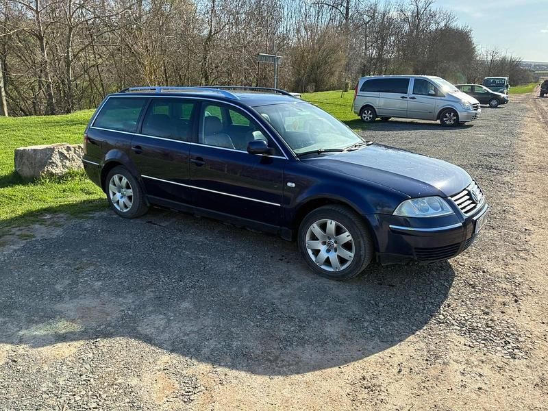 Gebraucht VW Passat Highline 170 PS (125 kW) 2002 Blau Kombi