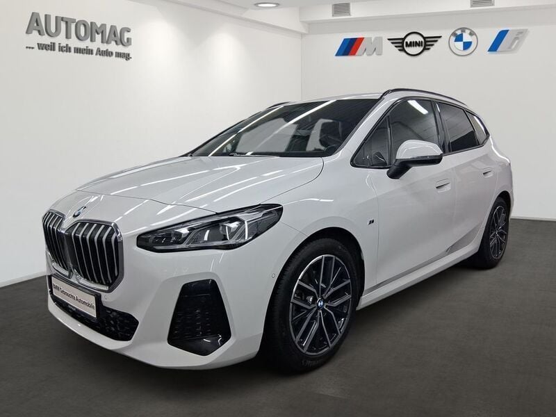 Alpinweiß uni Gebraucht 2022 BMW 220 Active Tourer Performance Van / Kleinbus | 30.980 € (Fairer Preis) - Bild 1/4