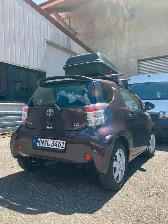 Gebraucht Toyota iQ 68 PS (50 kW) 2009 Violett Kleinwagen