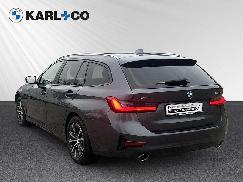 Gebraucht BMW 330e Advantage 292 PS (214 kW) 2021 Grau Kombi
