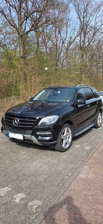 Gebraucht Mercedes ML350 258 PS (189 kW) 2013 Schwarz SUV