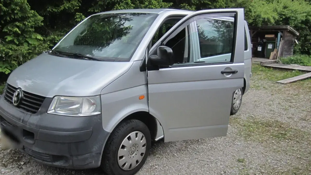 Gebraucht VW Transporter 115 PS (84 kW) 2004 Silber Van