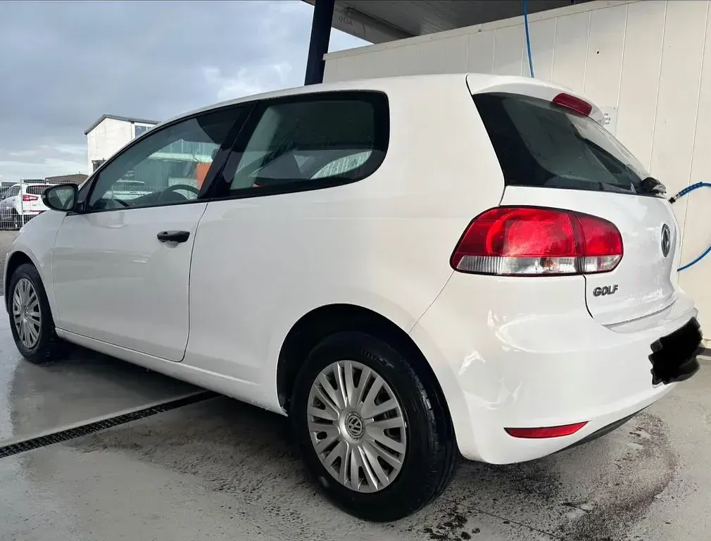 Gebraucht VW Golf VI 86 PS (63 kW) 2011 Weiß Kleinwagen