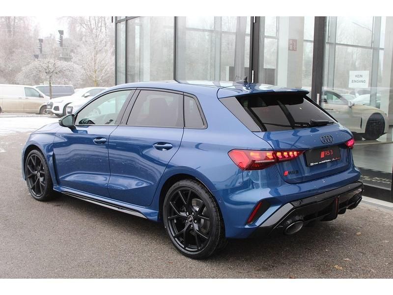 Gebraucht Audi RS3 Sport 400 PS (294 kW) 2026 Ascariblau Limousine