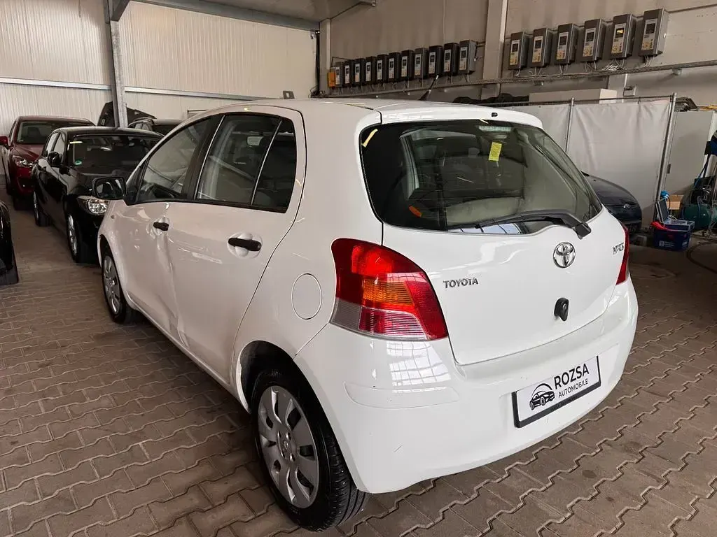 Gebraucht Toyota Yaris Cool 69 PS (50 kW) 2009 Weiß Kleinwagen