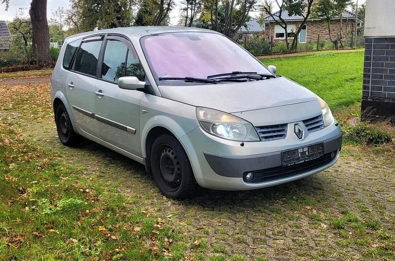Grau Gebraucht 2004 Renault Scénic II Van / Kleinbus | 650 € (Guter Preis) - Bild 1/4