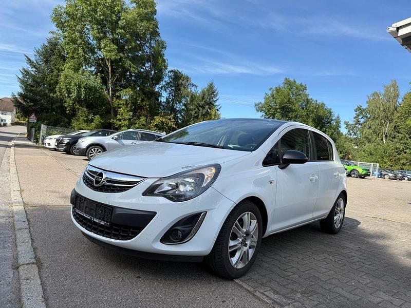 Weiß Gebraucht 2013 Opel Corsa Limousine | 2.300 € (Guter Preis) - Bild 1/4