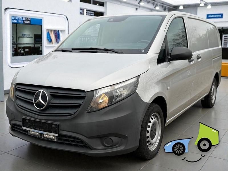 Silber Gebraucht 2021 Mercedes Vito Van | 24.990 € (Superpreis) - Bild 1/4