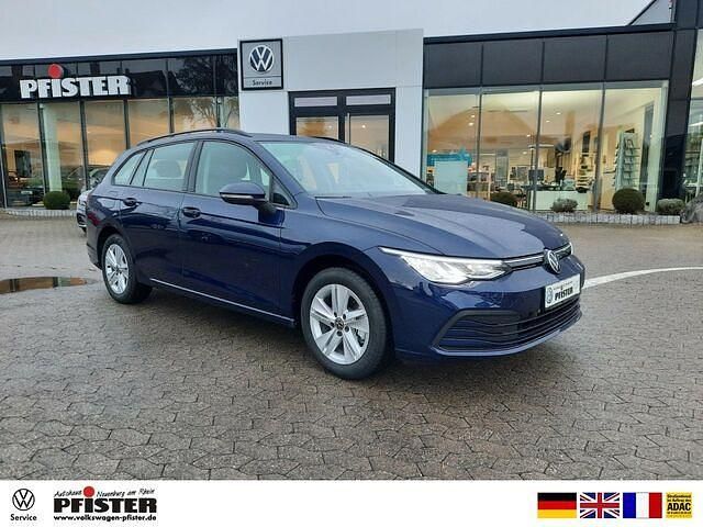 Atlantik blue (blau) Gebraucht 2024 VW Golf VIII Life Kombi | 26.999 € (Fairer Preis) - Bild 1/2