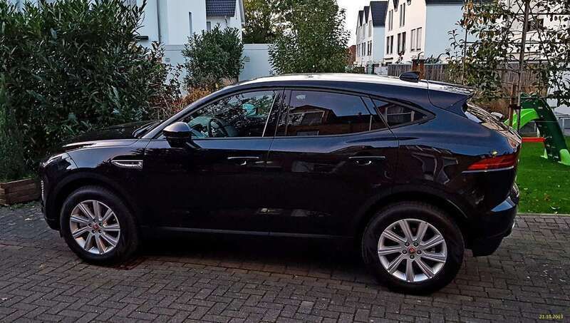 Schwarz Gebraucht 2019 Jaguar E-Pace S SUV | 21.800 € (Superpreis) - Bild 1/1