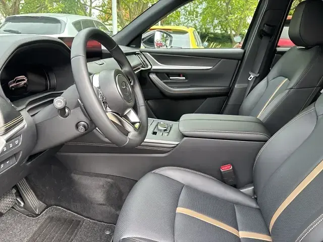 Neu Mazda CX-80 Homura-Line 254 PS (186 kW) 2026 Schwarz SUV