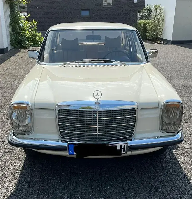 Gebraucht Mercedes 200 101 PS (74 kW) 1975 Limousine