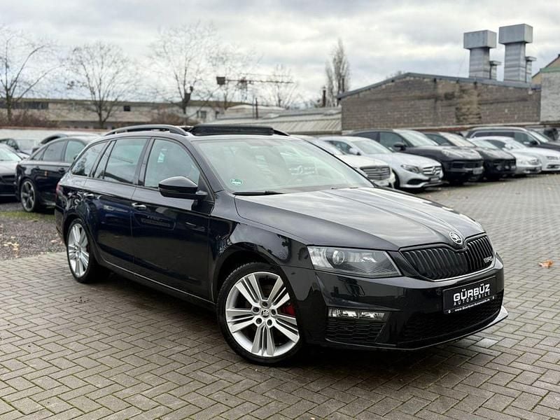 Cerna magic/black magic Gebraucht 2016 Skoda Octavia RS Kombi | 9.500 € (Superpreis) - Bild 1/4