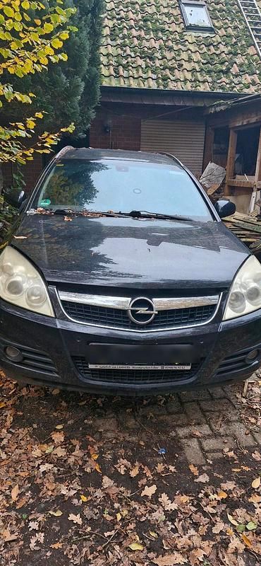 Schwarz Gebraucht 2008 Opel Vectra Kombi | 600 € (Superpreis) - Bild 1/4