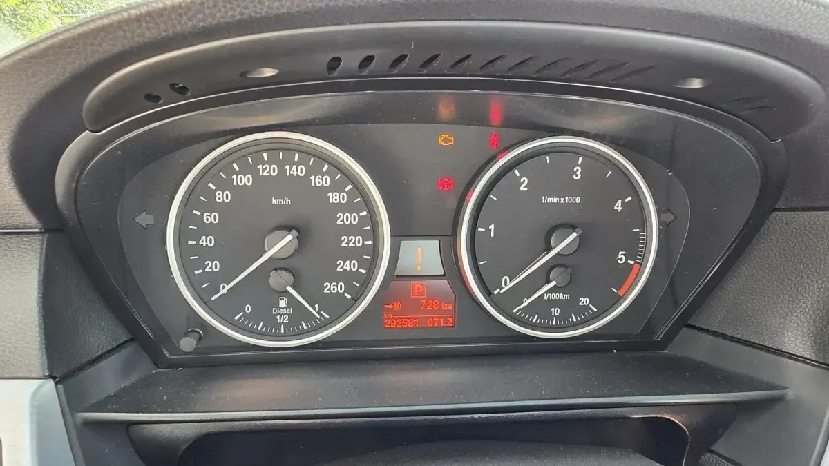 Gebraucht BMW 530 235 PS (172 kW) 2008 Grau Limousine