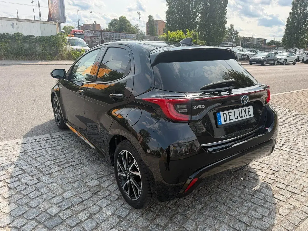 Gebraucht Toyota Yaris Hybrid Edition 92 PS (67 kW) 2020 Schwarz Limousine
