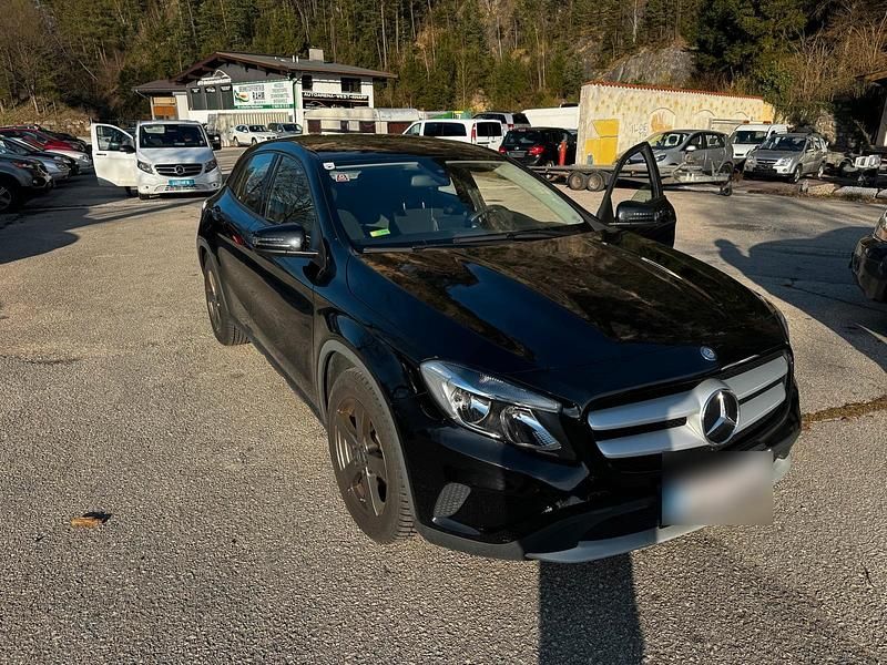 Gebraucht Mercedes GLA180 122 PS (89 kW) 2016 SUV