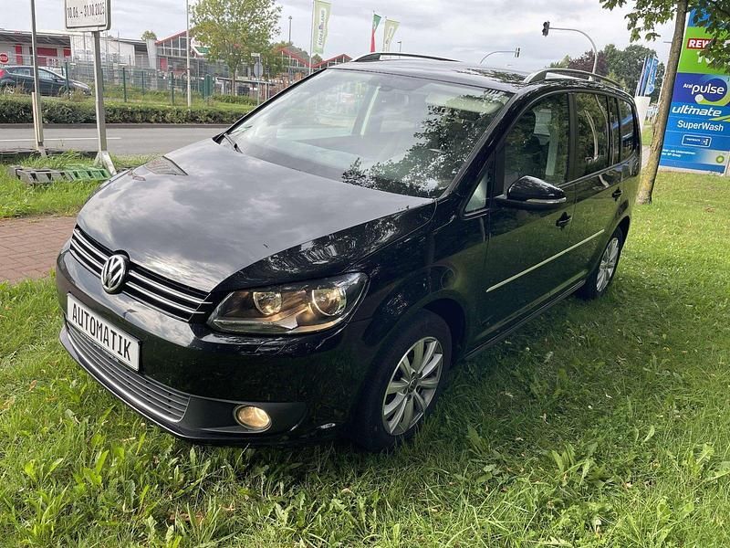 Schwarz Gebraucht 2015 VW Touran Highline Van / Kleinbus | 13.750 € (Guter Preis) - Bild 1/4