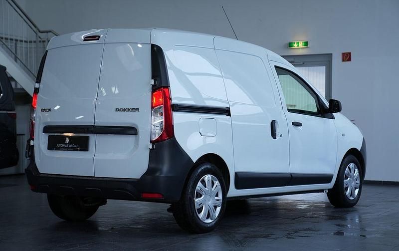 Gebraucht Dacia Dokker Ambiance 75 PS (55 kW) 2020 Weiß Van / Kleinbus