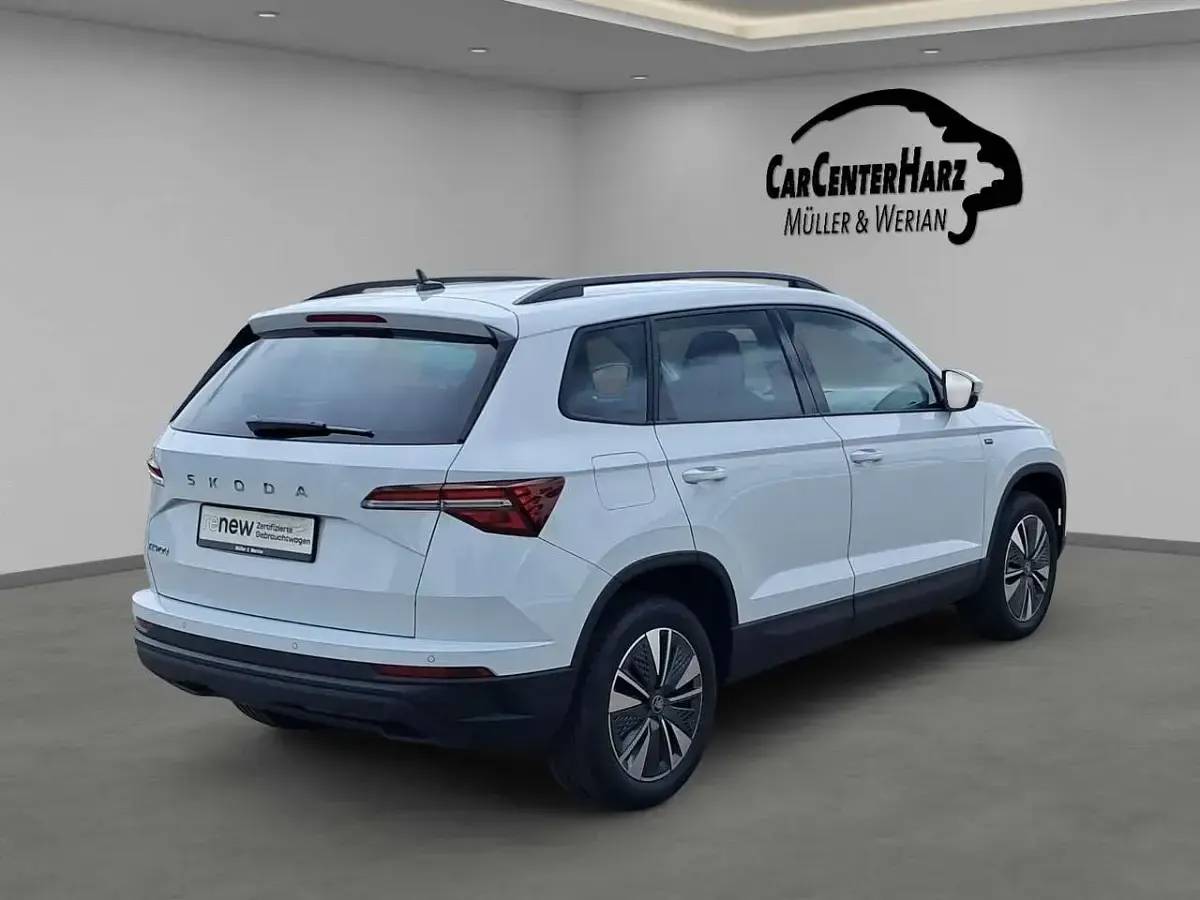 Gebraucht Skoda Karoq Selection 150 PS (110 kW) 2025 Moonweiss metallic, moonweis SUV