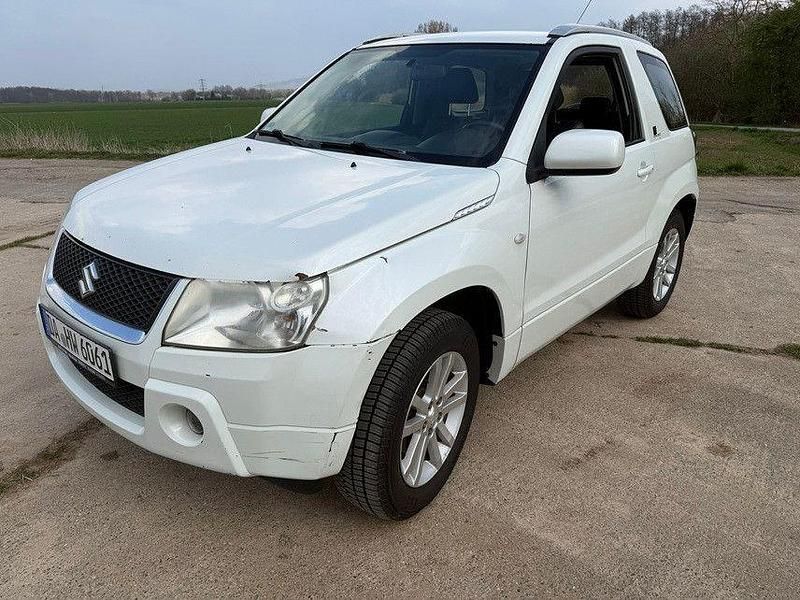 Gebraucht Suzuki Grand Vitara 106 PS (77 kW) 2007 Weiß SUV