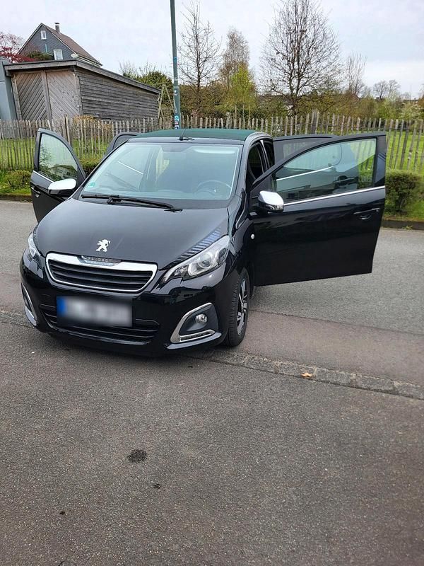Gebraucht Peugeot 108 Active 72 PS (52 kW) 2020 Schwarz Kleinwagen