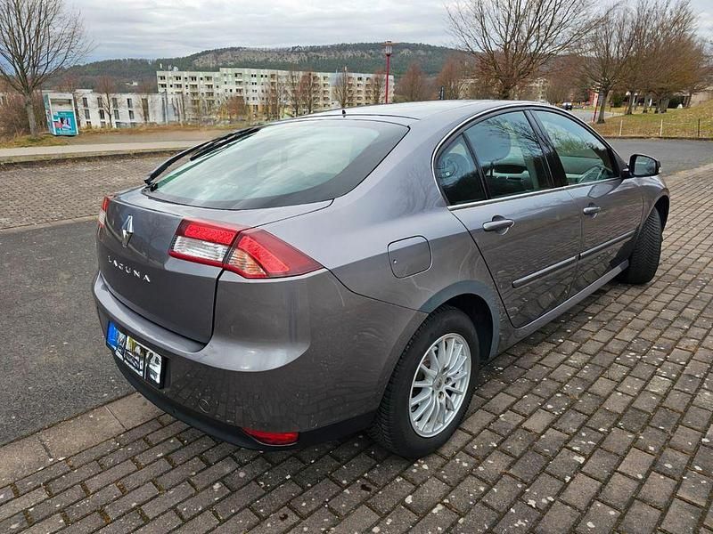 Gebraucht Renault Laguna III Expression 140 PS (102 kW) 2012 Grau Limousine