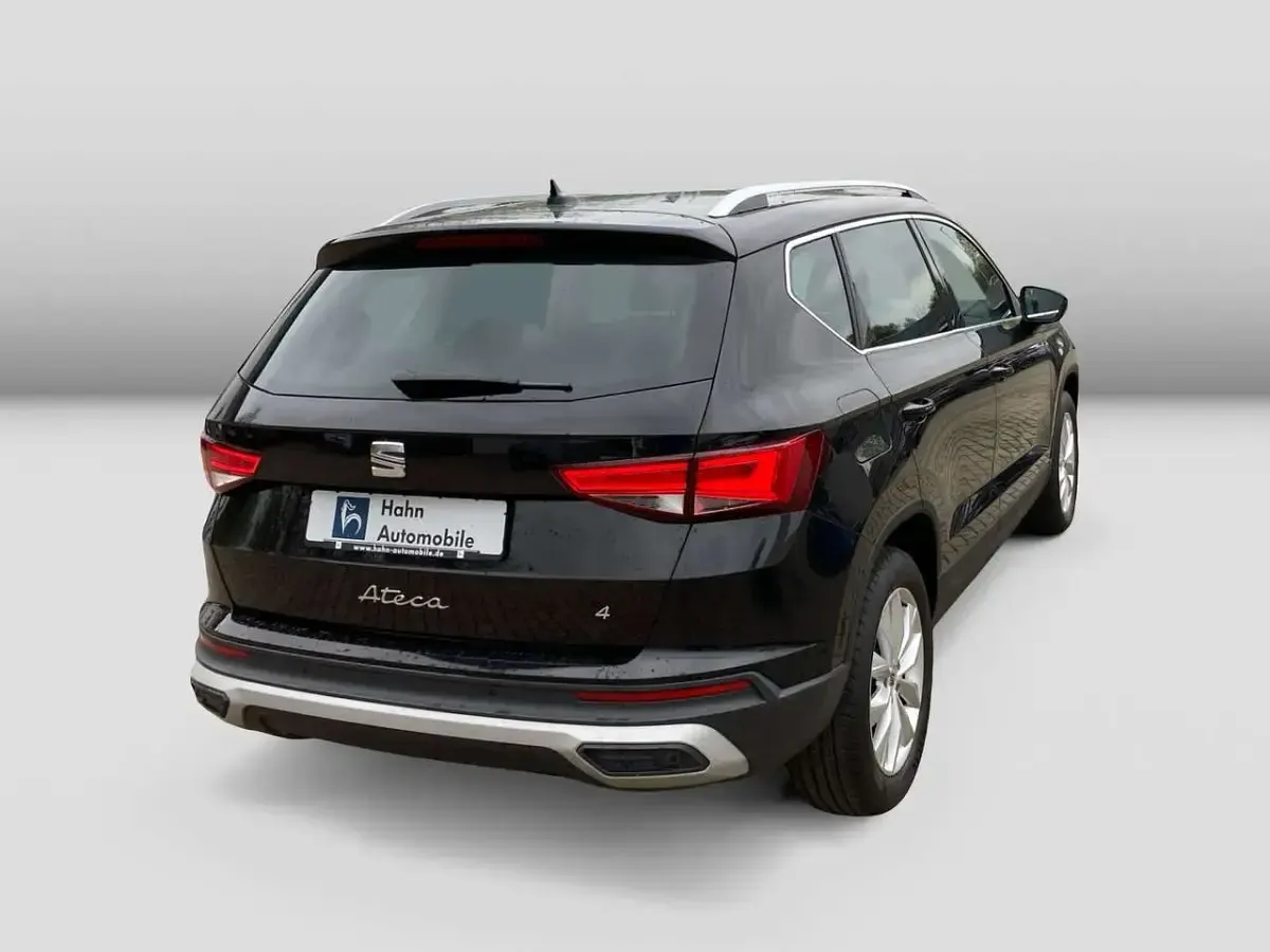 Usado Seat Ateca 4Drive 150 CV (110 kW) 2022 Negro SUV