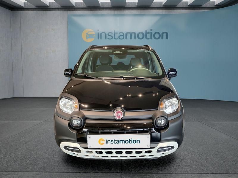 Neu Fiat Panda Cross Cross 65 PS (47 kW) 2025 Schwarz Kleinwagen