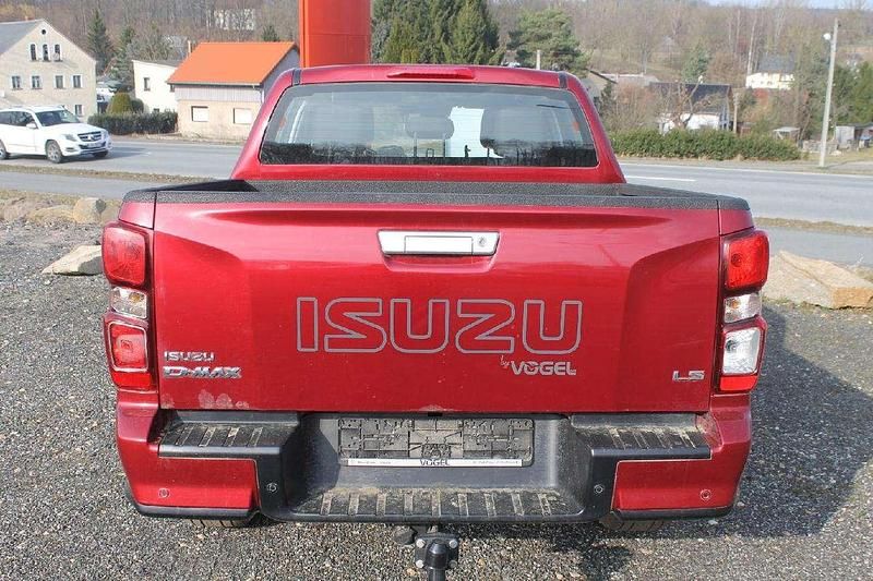 Gebraucht Isuzu D-Max 163 PS (119 kW) 2024 Red spinell Pickup