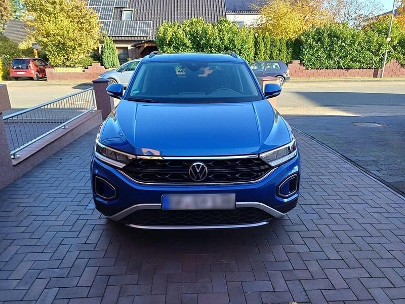 Gebraucht VW T-Roc 150 PS (110 kW) 2024 Blau SUV