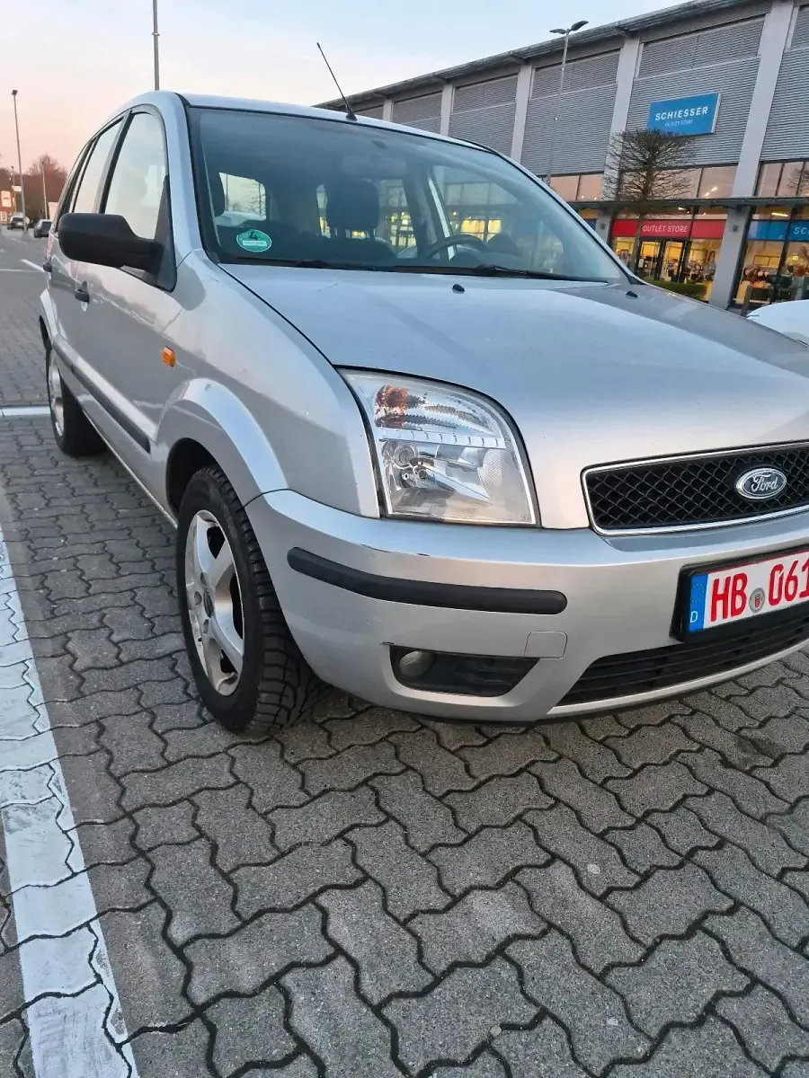 Gebraucht Ford Fusion 105 PS (77 kW) 2004 Silber Kleinwagen