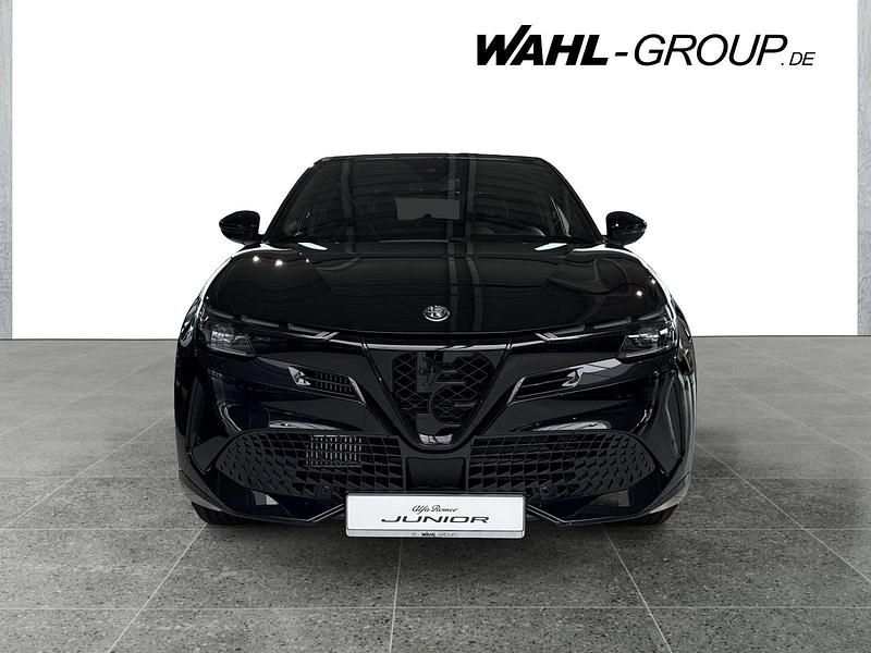 Neu Alfa Romeo Junior Edizione Speciale 145 PS (106 kW) 2025 Schwarz SUV