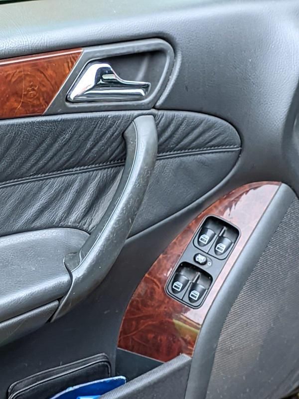 Gebraucht Mercedes C180 145 PS (106 kW) 2004 Silber Kombi