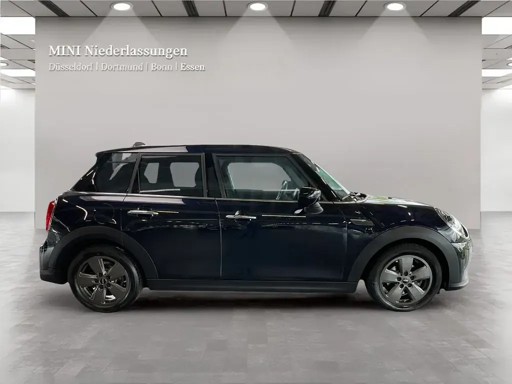 Gebraucht Mini Cooper 136 PS (100 kW) 2023 Blau Kleinwagen